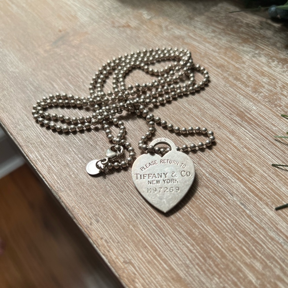 Tiffany & Co. heart pendant necklace